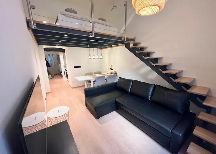 Digital - Modern New Renovated Peaceful & Close To Center *