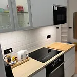 Digital - Modern New Renovated Peaceful & Close To Center Budapest