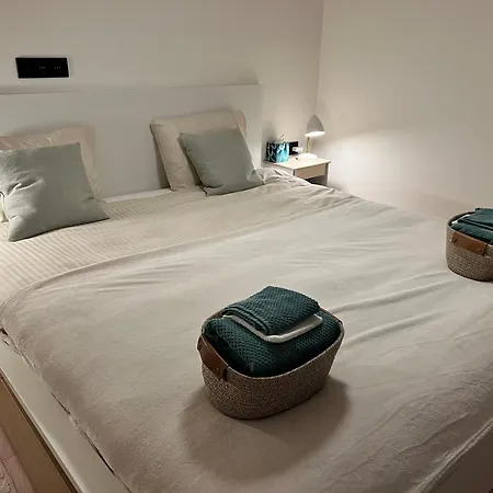 Digital - Modern New Renovated Peaceful & Close To Center * Budapest