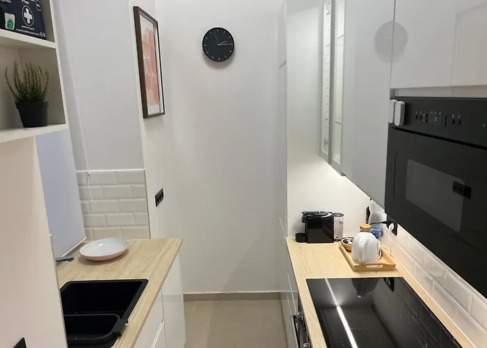 Digital - Modern New Renovated Peaceful & Close To Center