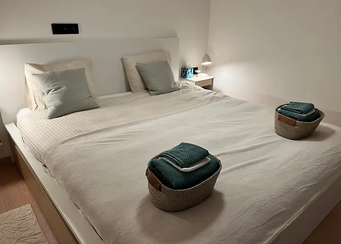 Digital - Modern New Renovated Peaceful & Close To Center * בודפשט