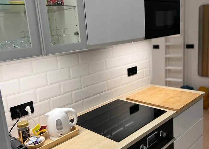 Digital - Modern New Renovated Peaceful & Close To Center בודפשט