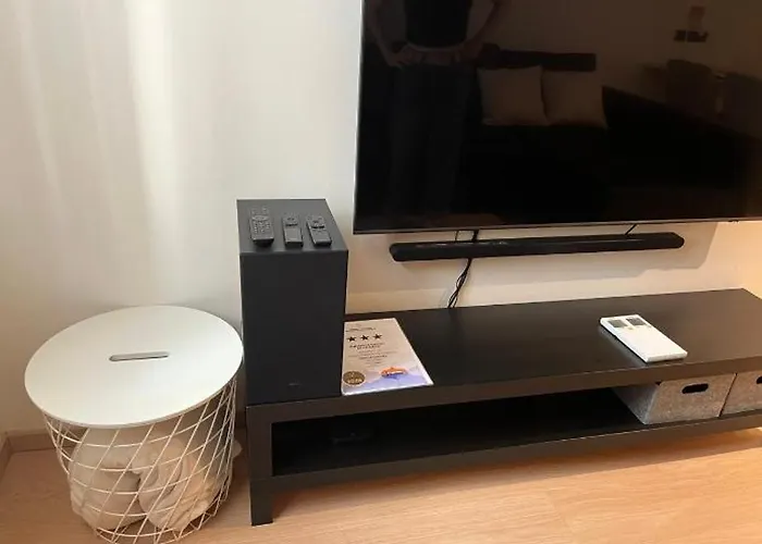 Digital - Modern New Renovated Peaceful & Close To Center דירה